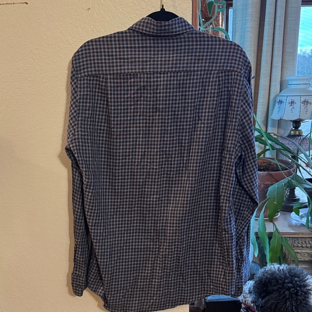 Rodd & Gunn Navy and Tan Lightweight Cotton Plaid Casual Shirt size medium - Picture 5 of 5